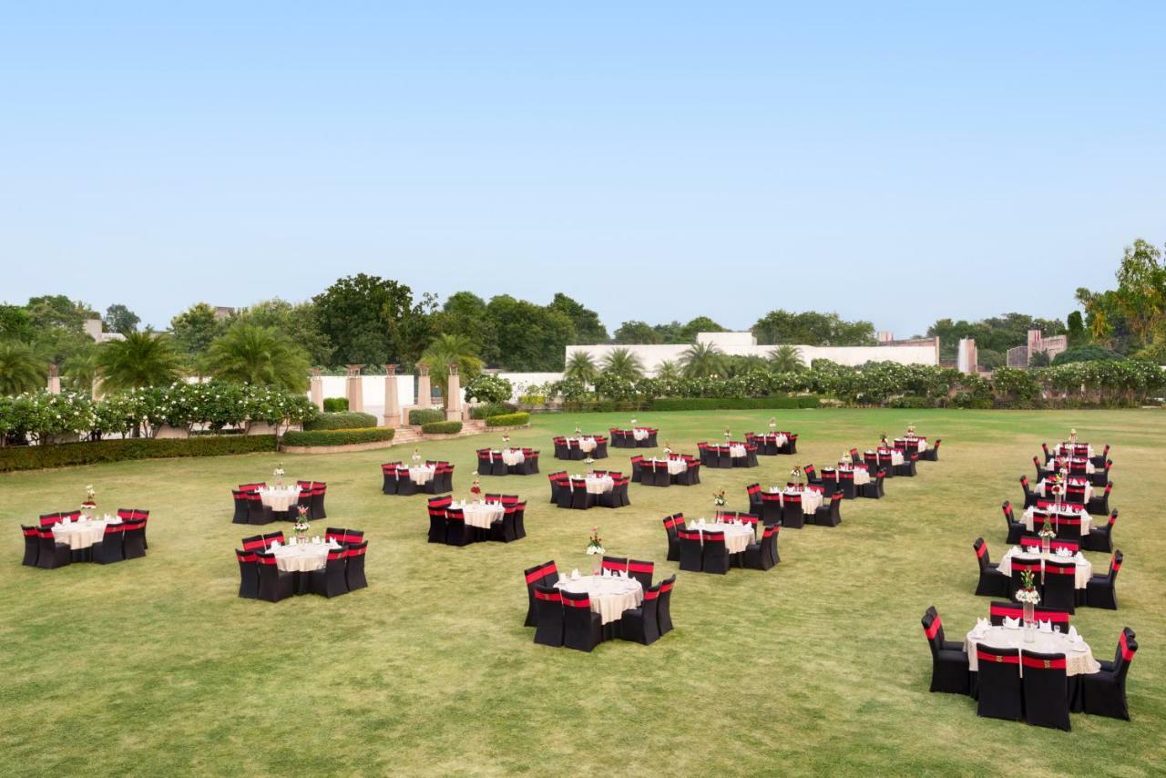 Ramada Plaza By Wyndham Lucknow Hotel Exterior foto